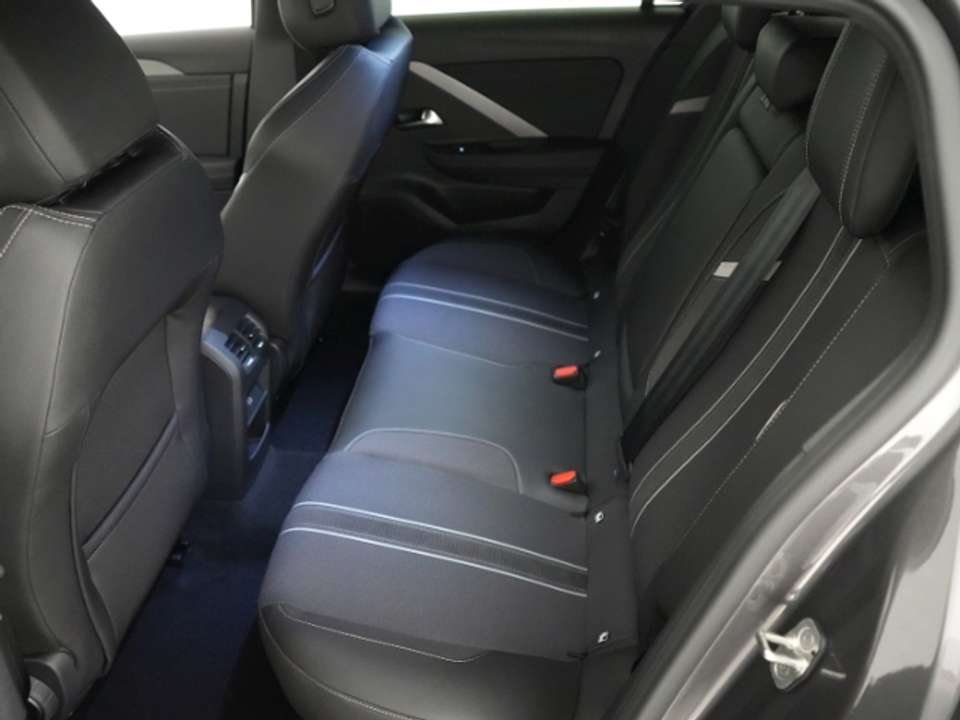 Opel Astra - Imagem 11
