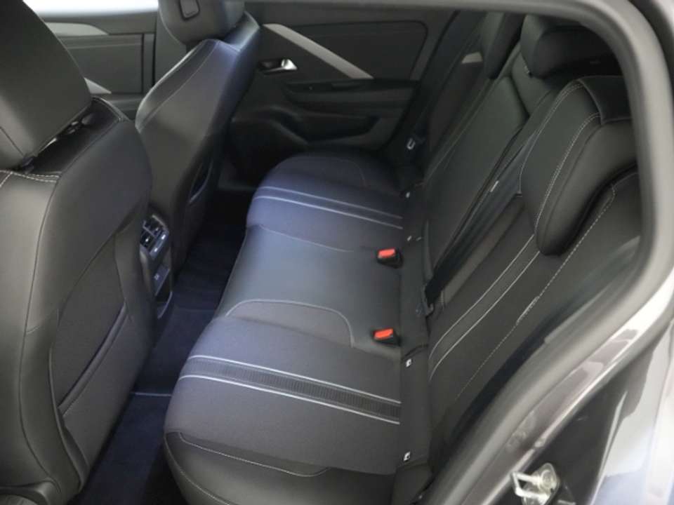 Opel Astra - Imagem 11
