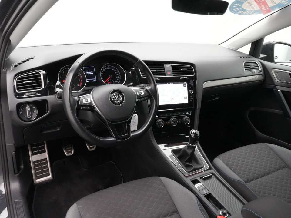 Volkswagen Golf - Imagem 4
