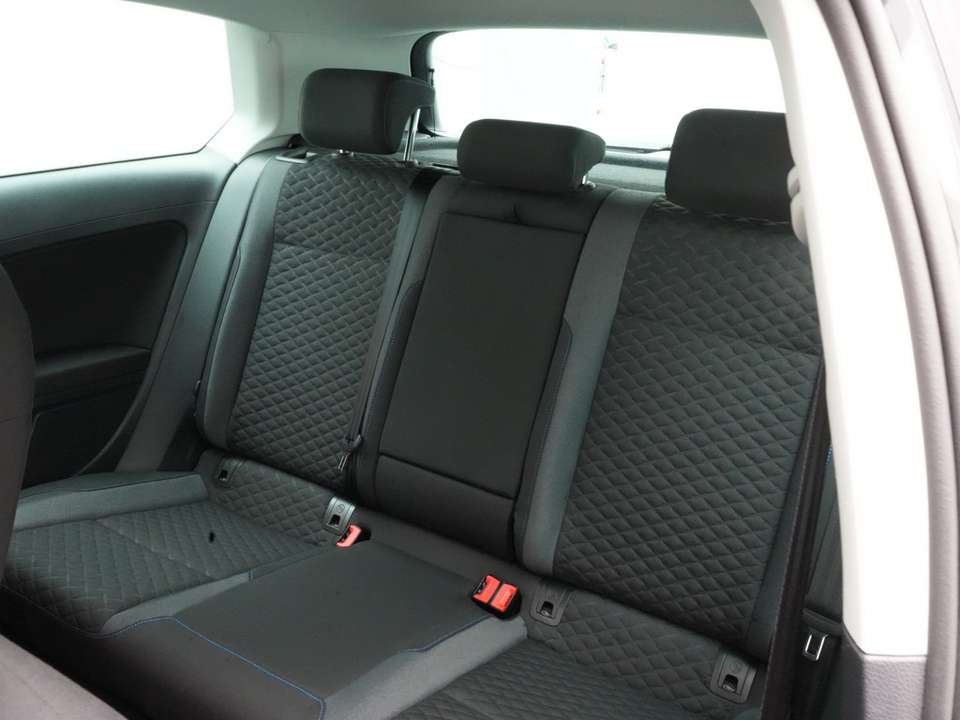 Volkswagen Golf - Imagem 12