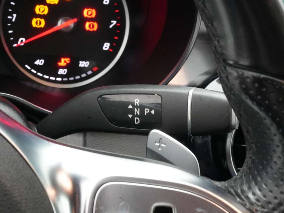 Mercedes-Benz C 300 - Imagem 6
