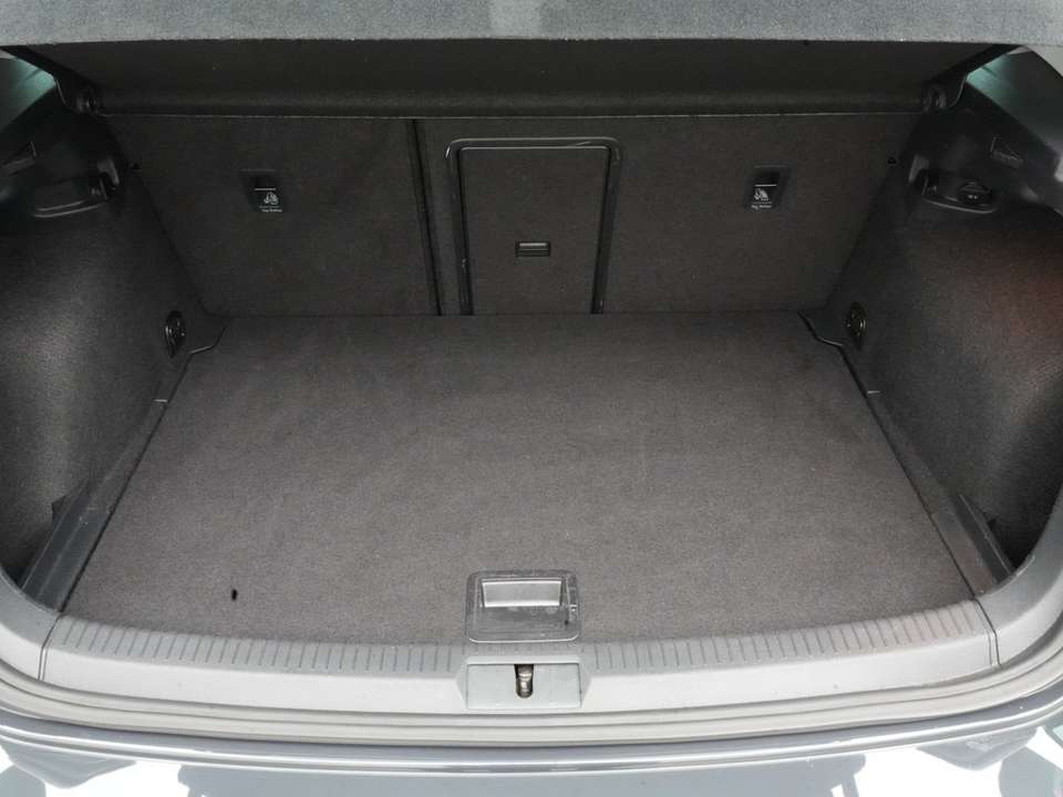 Volkswagen Golf - Imagem 13