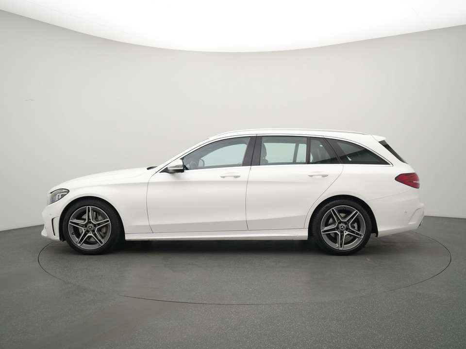 Mercedes-Benz C 300 - Imagem 13