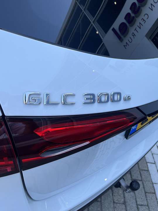 Mercedes-Benz GLC 300 - Imagem 4