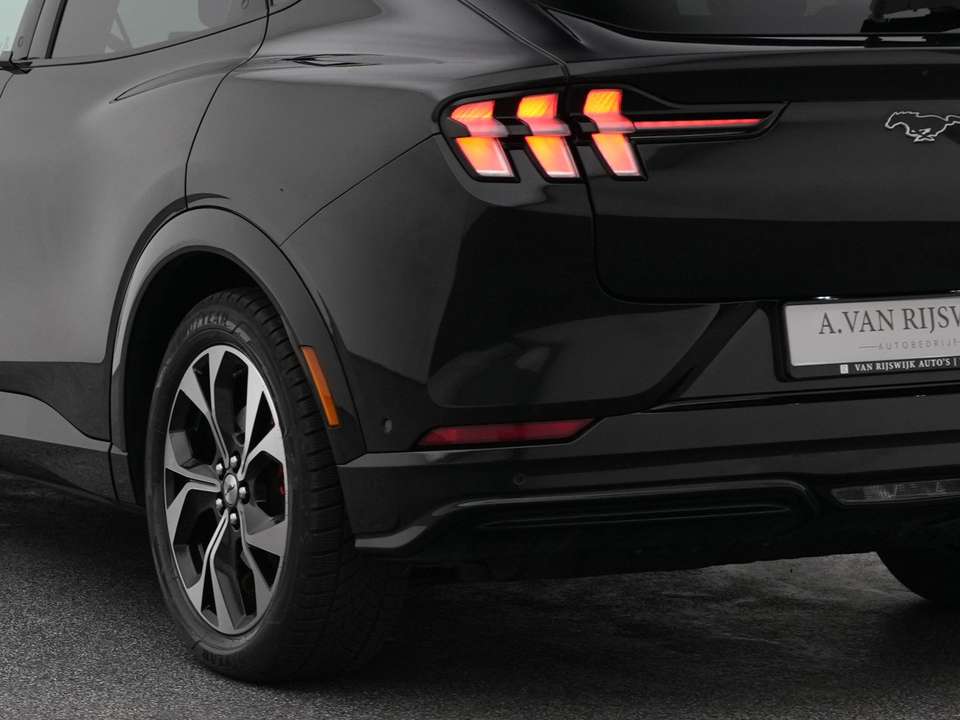 Ford Mustang Mach-E - Imagem 19