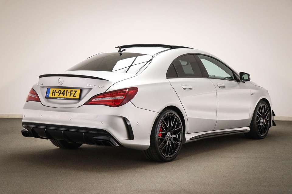 Mercedes-Benz CLA 45 AMG - Imagem 2