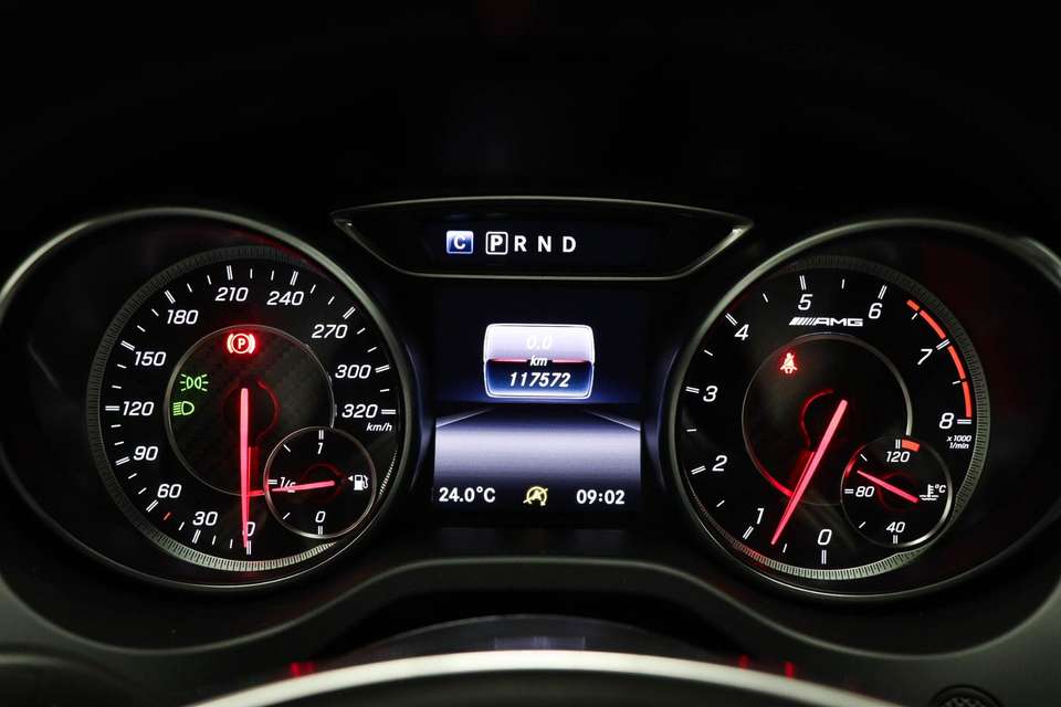 Mercedes-Benz CLA 45 AMG - Imagem 5
