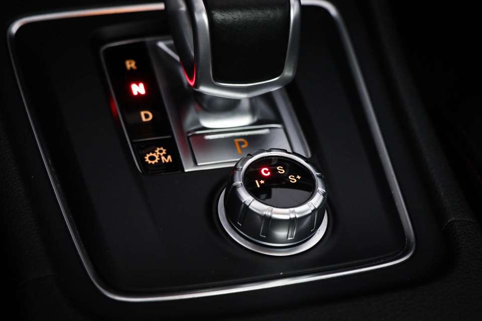 Mercedes-Benz CLA 45 AMG - Imagem 8