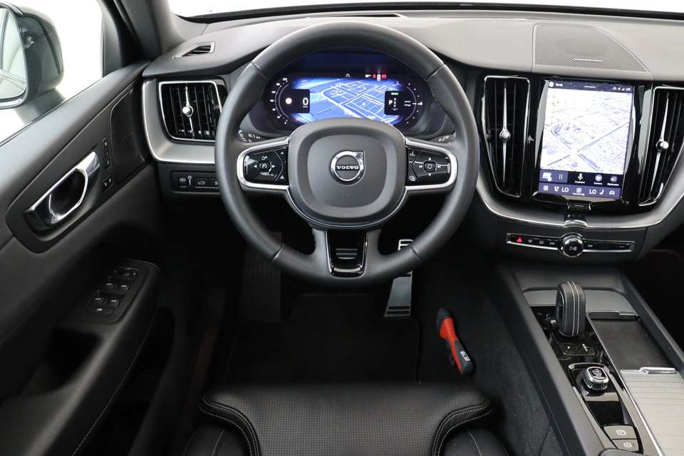 Volvo XC60 - Imagem 2