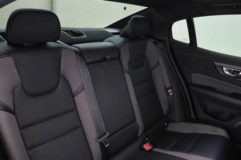Volvo S60 - Imagem 14