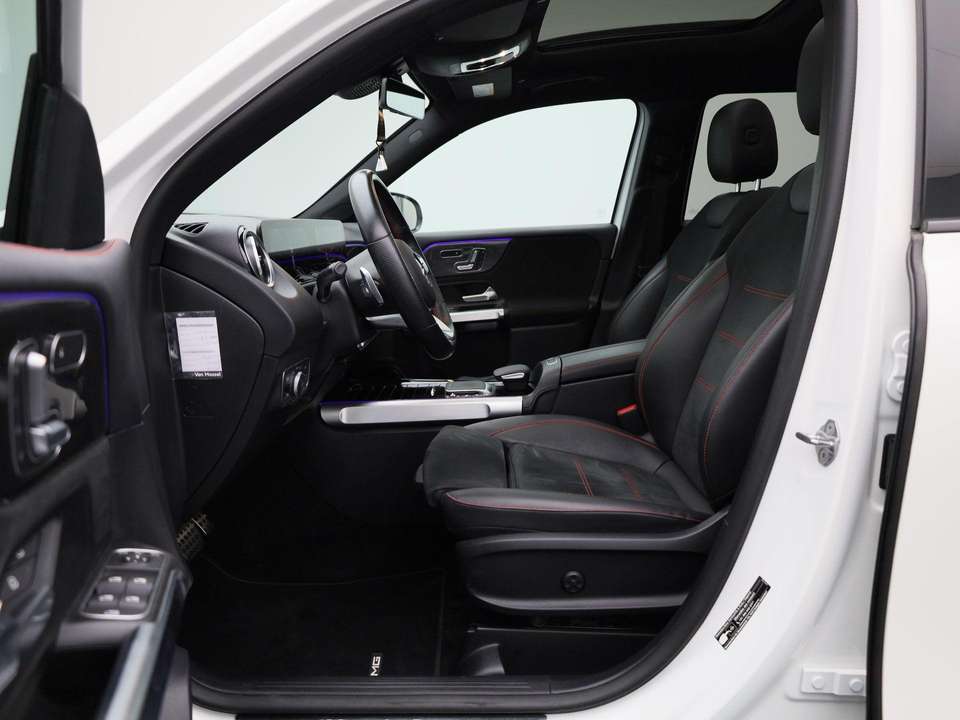 Mercedes-Benz GLB 200 - Imagem 11