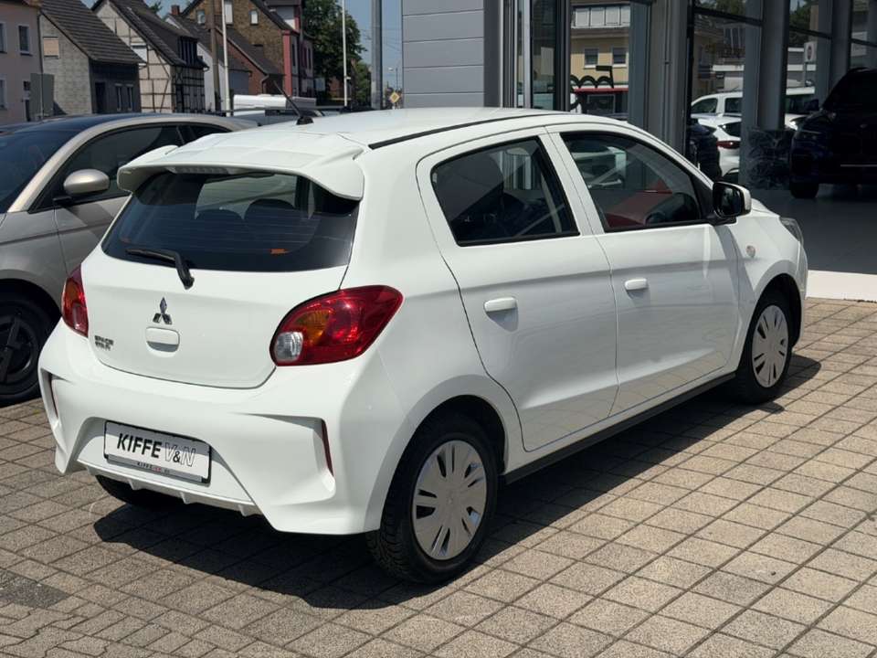 Mitsubishi Space Star - Imagem 4
