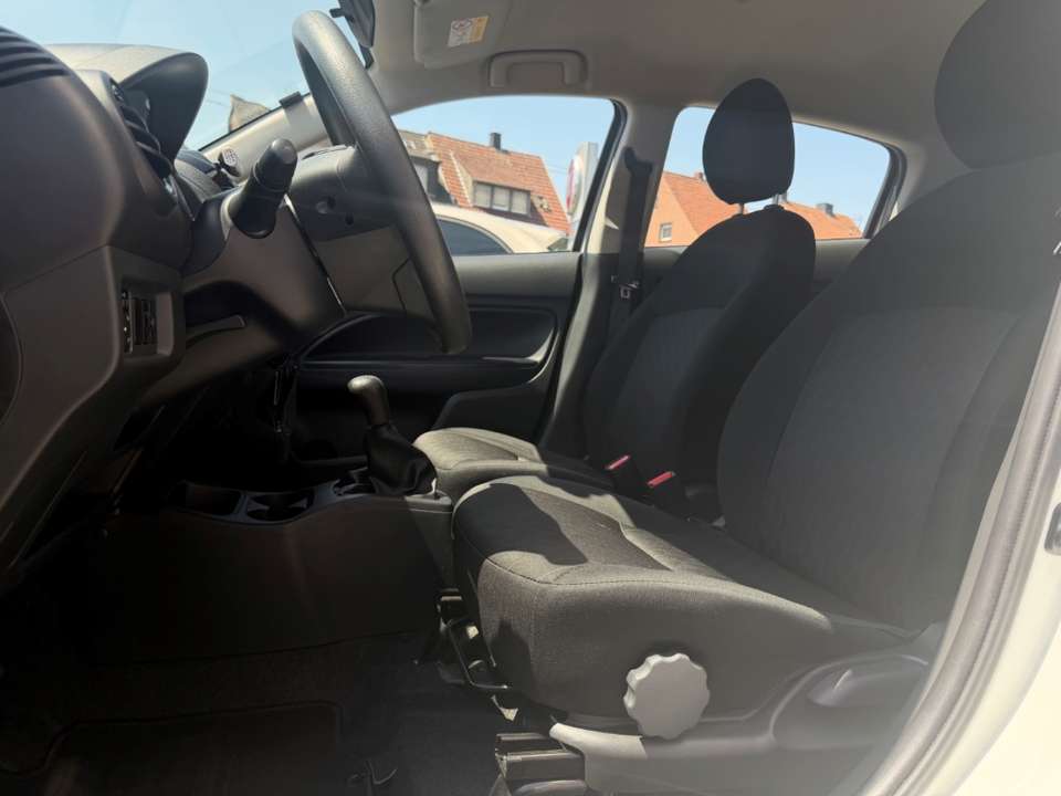 Mitsubishi Space Star - Imagem 5