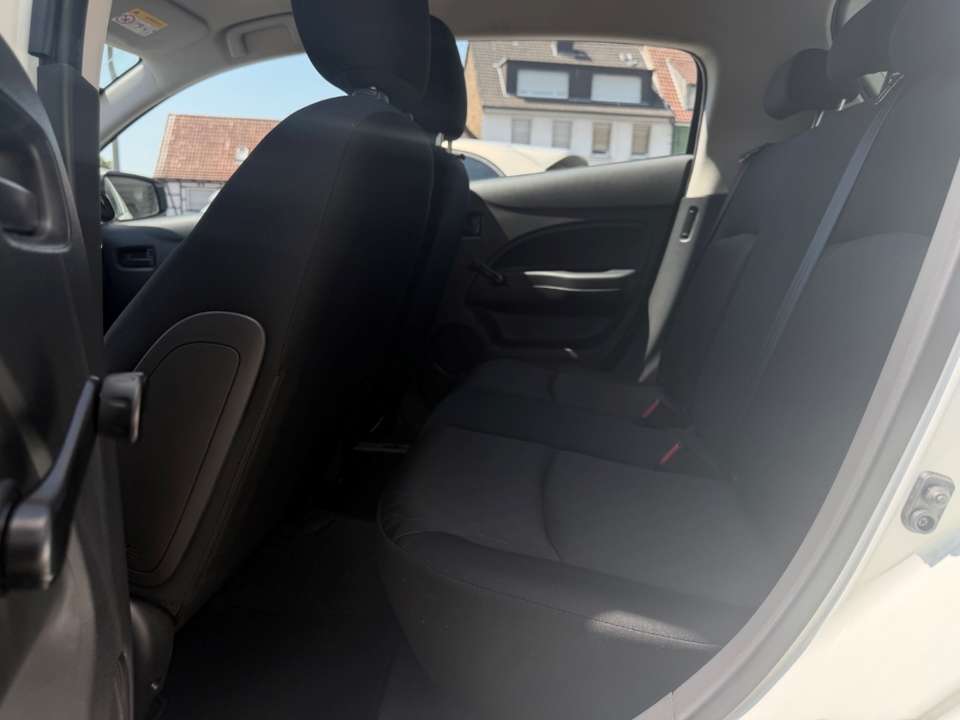 Mitsubishi Space Star - Imagem 6