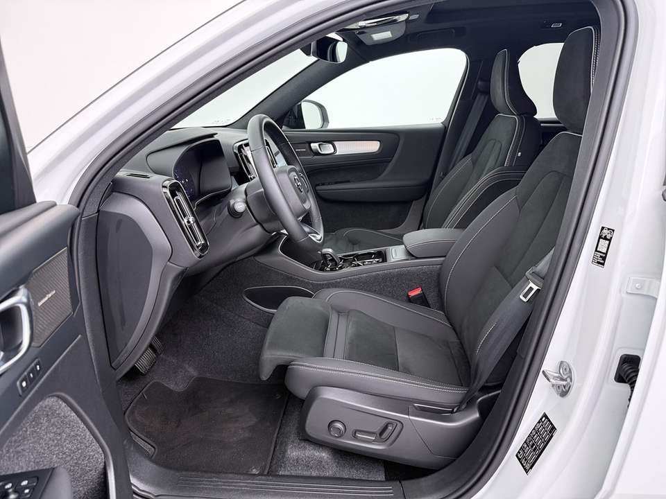 Volvo XC40 - Imagem 12