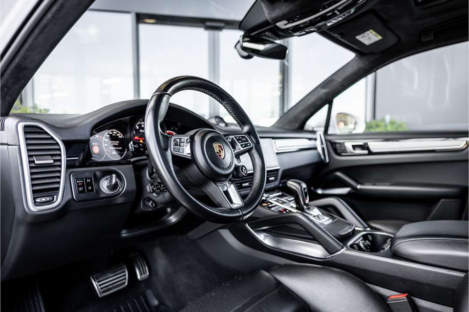 Porsche Cayenne - Imagem 8