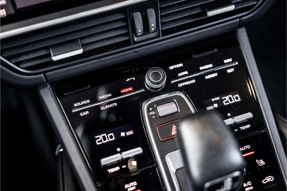 Porsche Cayenne - Imagem 14