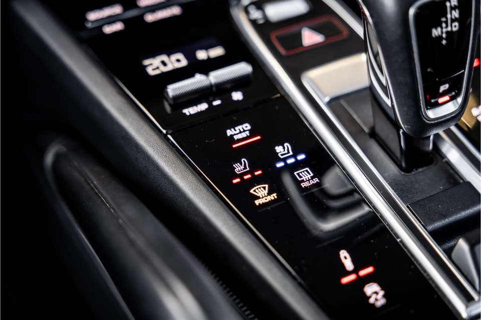 Porsche Cayenne - Imagem 16