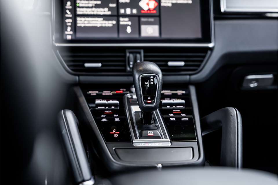 Porsche Cayenne - Imagem 18