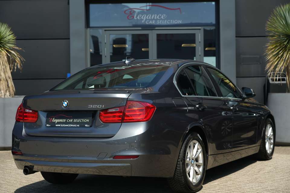 BMW 320 - Imagem 2