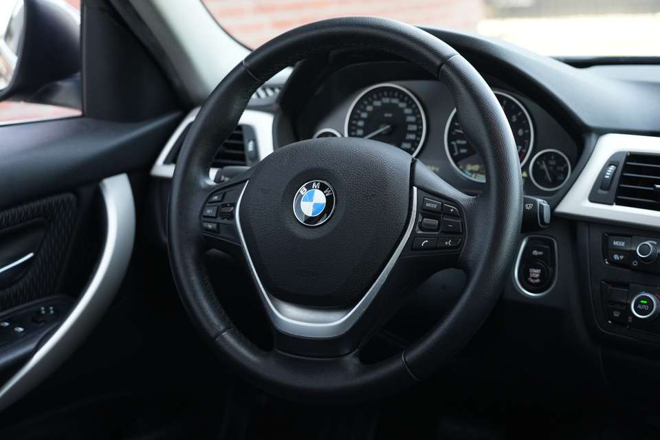 BMW 320 - Imagem 5