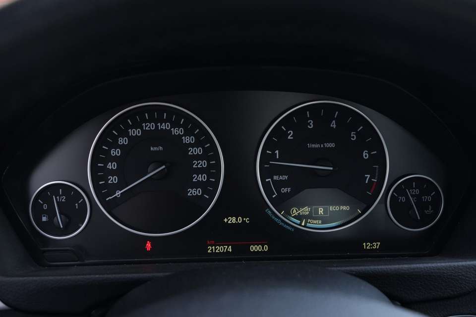 BMW 320 - Imagem 18