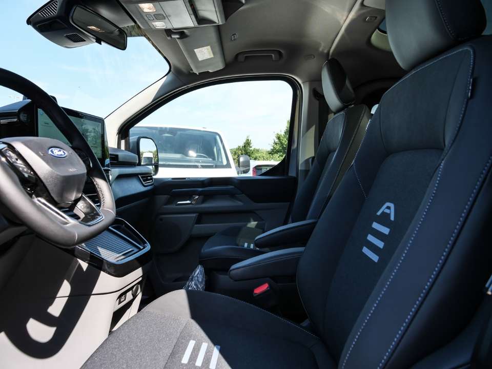 Ford Tourneo Custom - Imagem 6