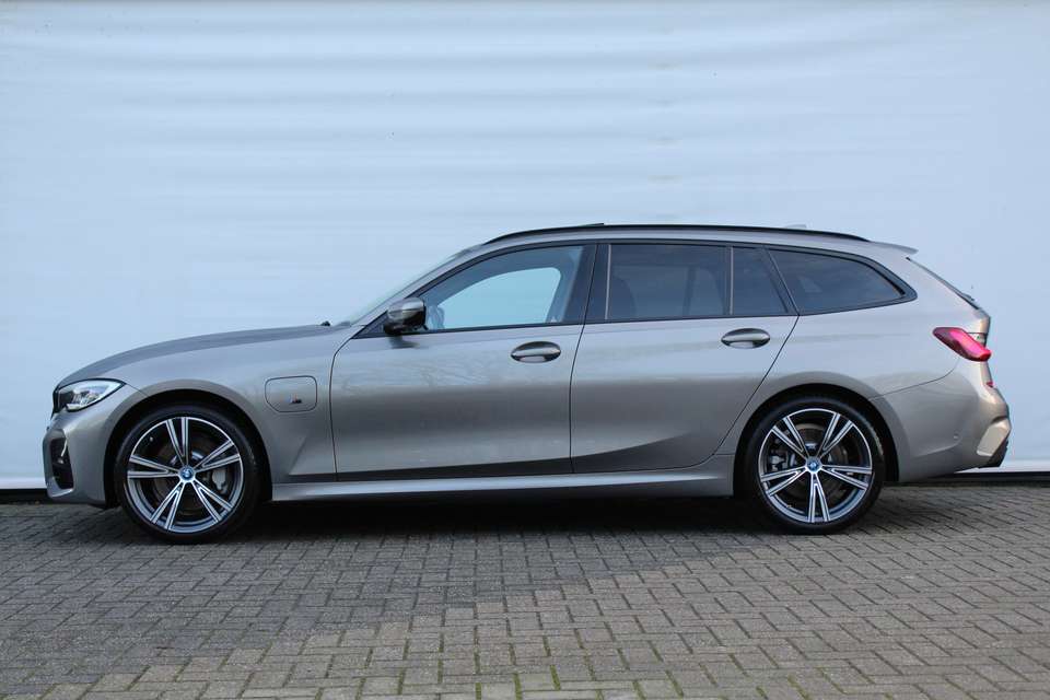 BMW 330 - Imagem 6