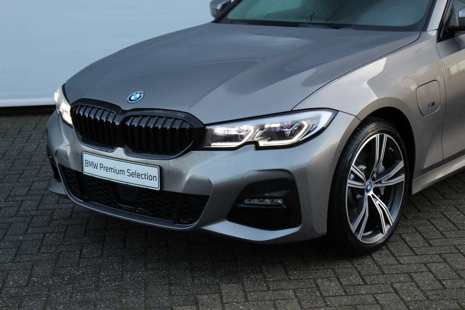 BMW 330 - Imagem 9