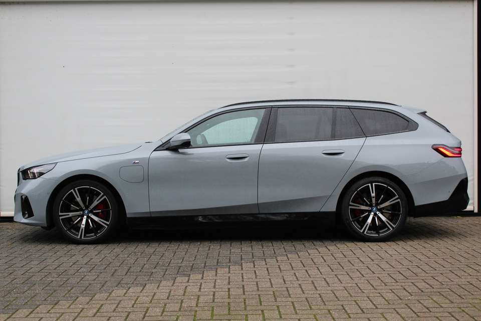 BMW 550 - Imagem 6