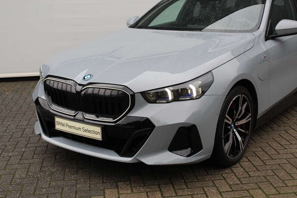 BMW 550 - Imagem 8