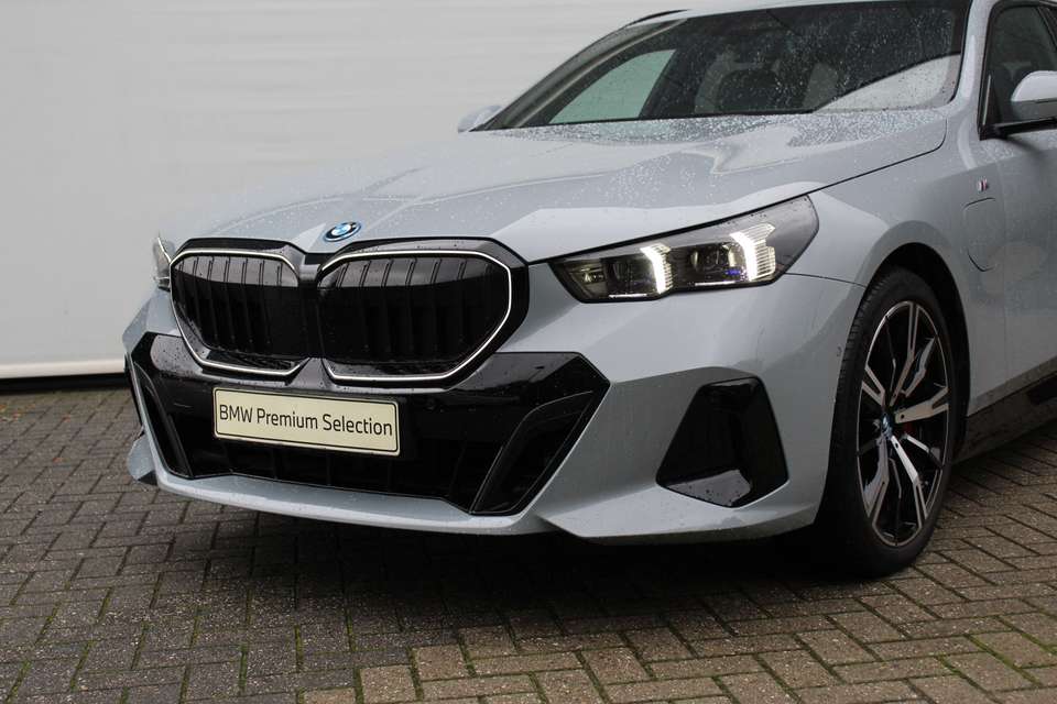 BMW 550 - Imagem 9