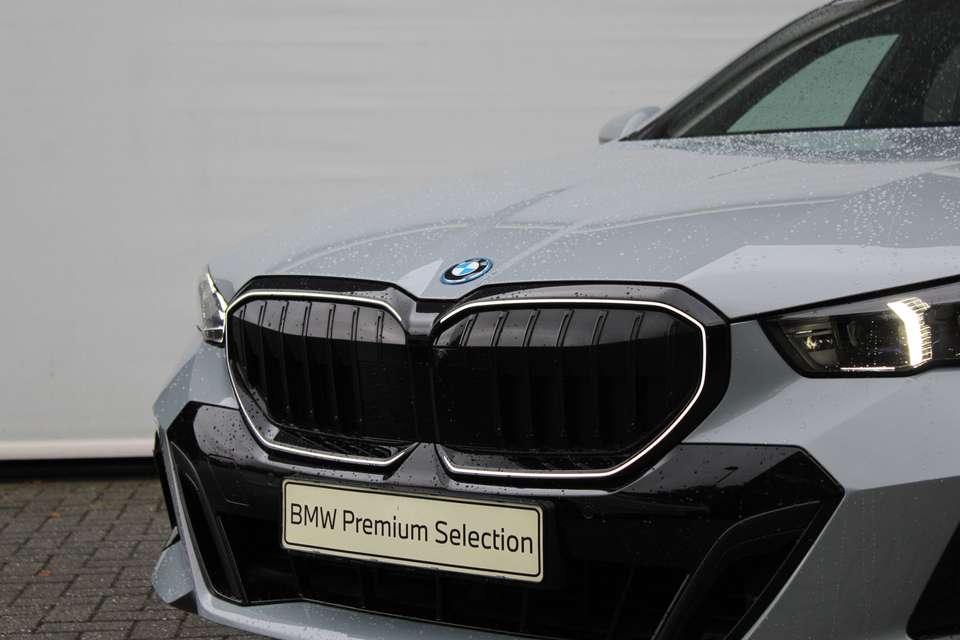BMW 550 - Imagem 10