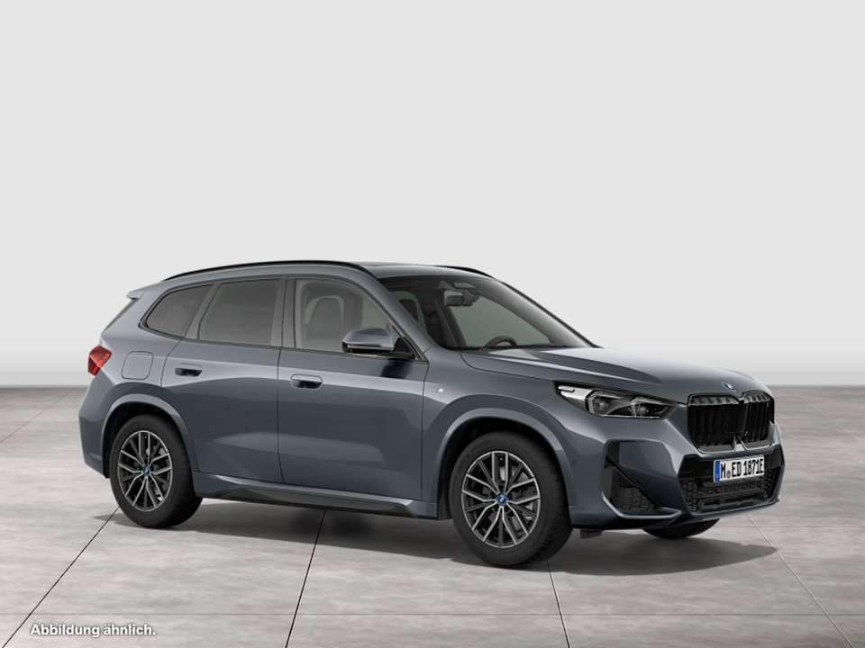 BMW iX1 - Imagem 10