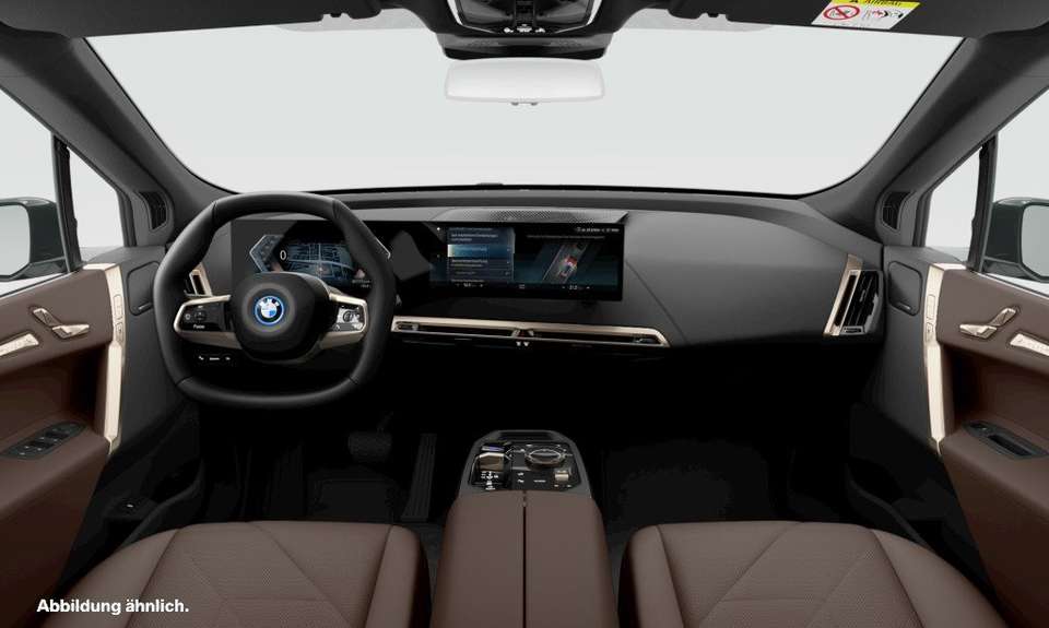 BMW iX - Imagem 3