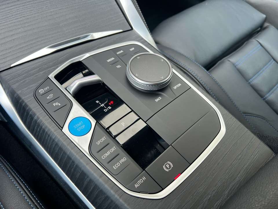 BMW i4 - Imagem 11