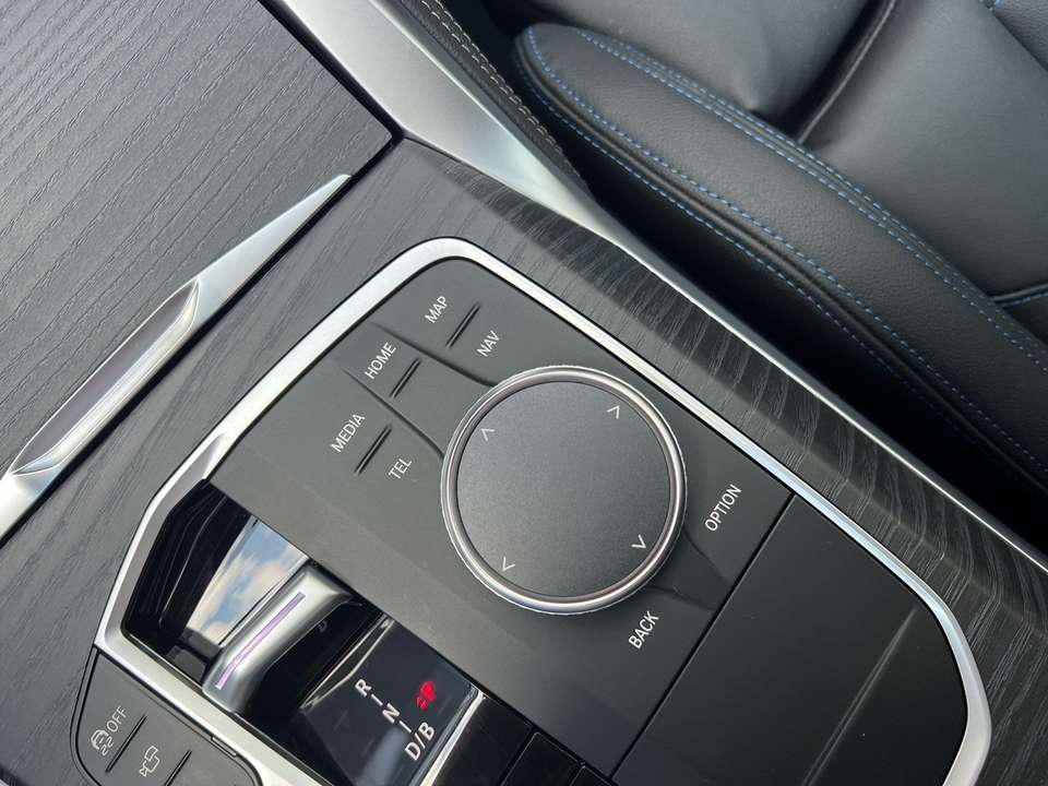 BMW i4 - Imagem 12