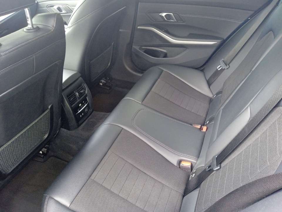 BMW 320 - Imagem 12