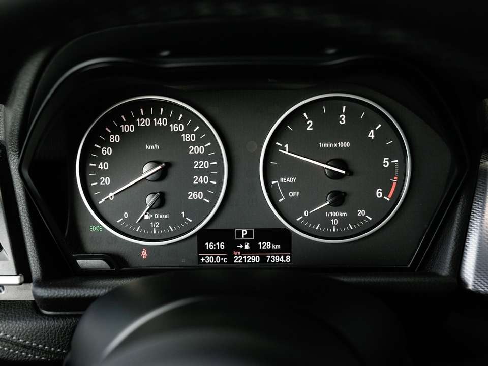 BMW 220 - Imagem 15