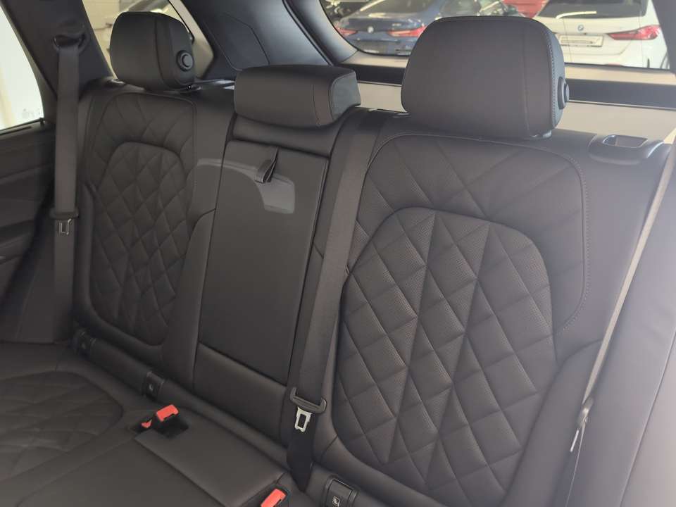Car picture 4