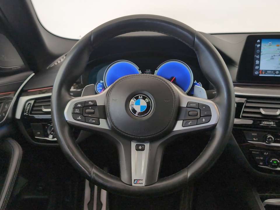 BMW M550 - Imagem 5