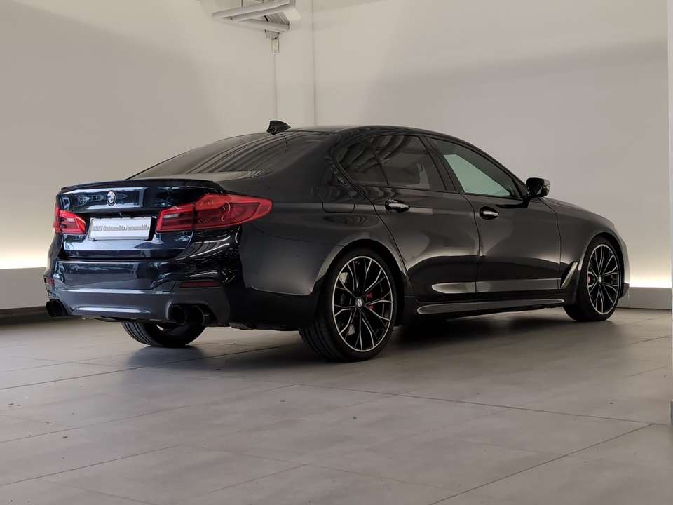 BMW M550 - Imagem 8
