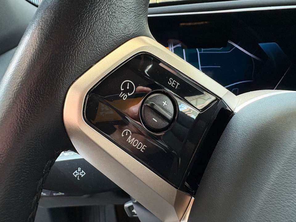 BMW iX - Imagem 15