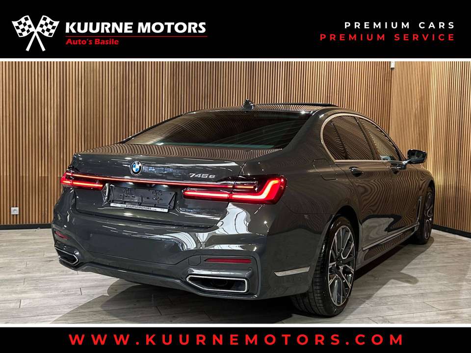 BMW 745 - Imagem 4