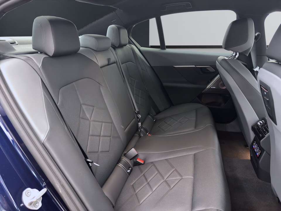 BMW i5 - Imagem 9