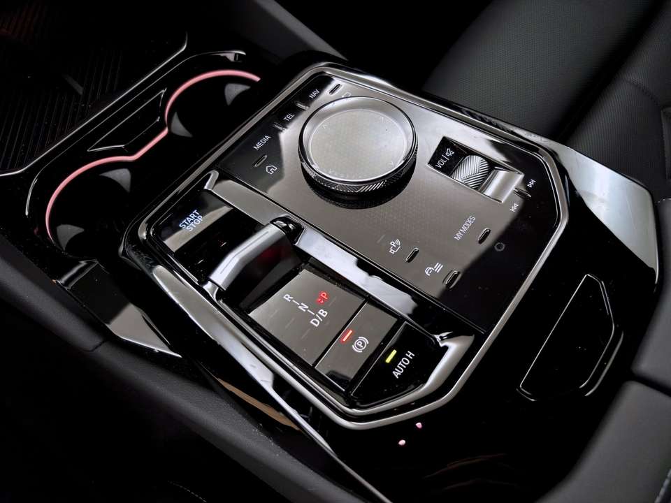 BMW i5 - Imagem 15