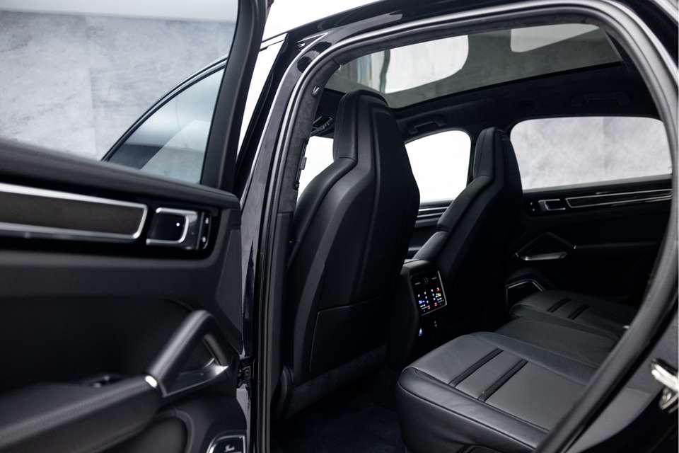 Porsche Cayenne - Imagem 12