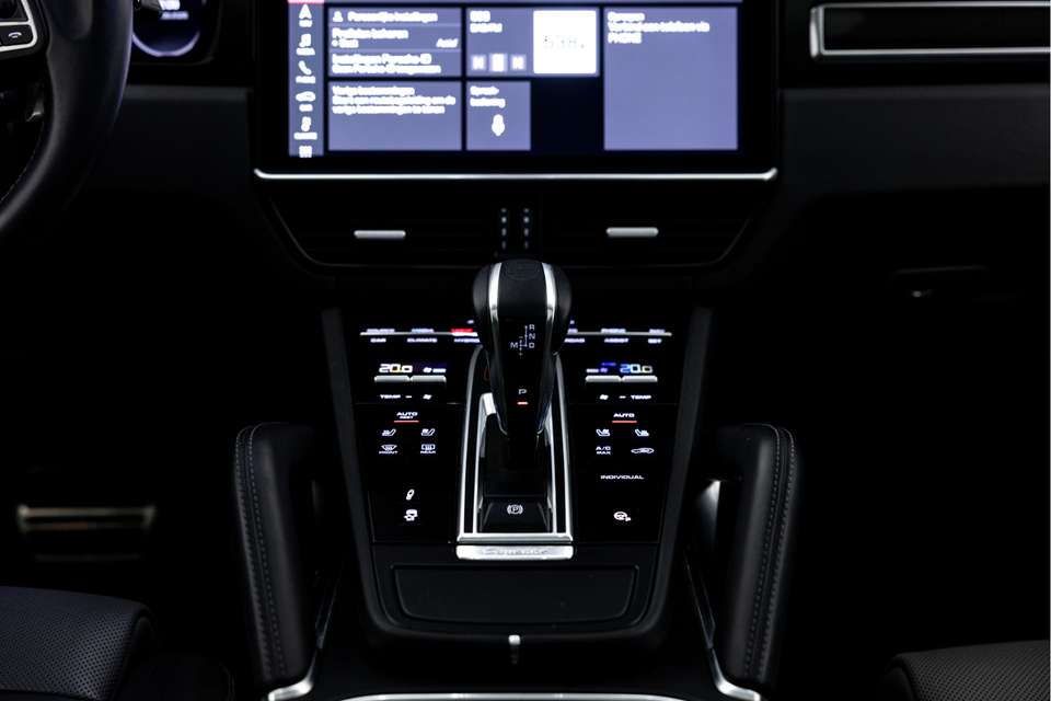 Porsche Cayenne - Imagem 19