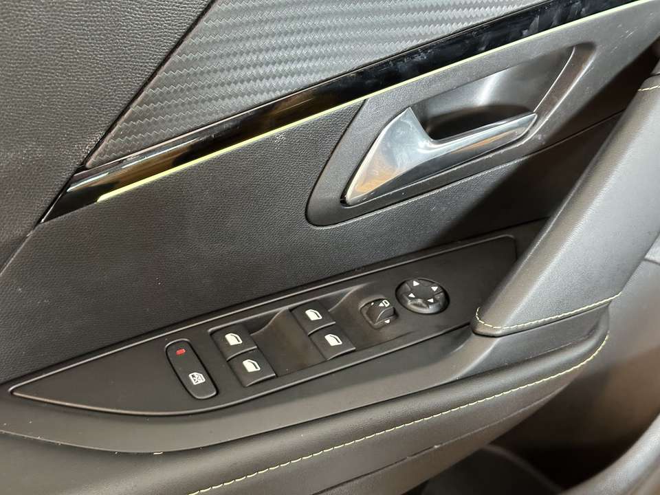 Peugeot e-208 - Imagem 10