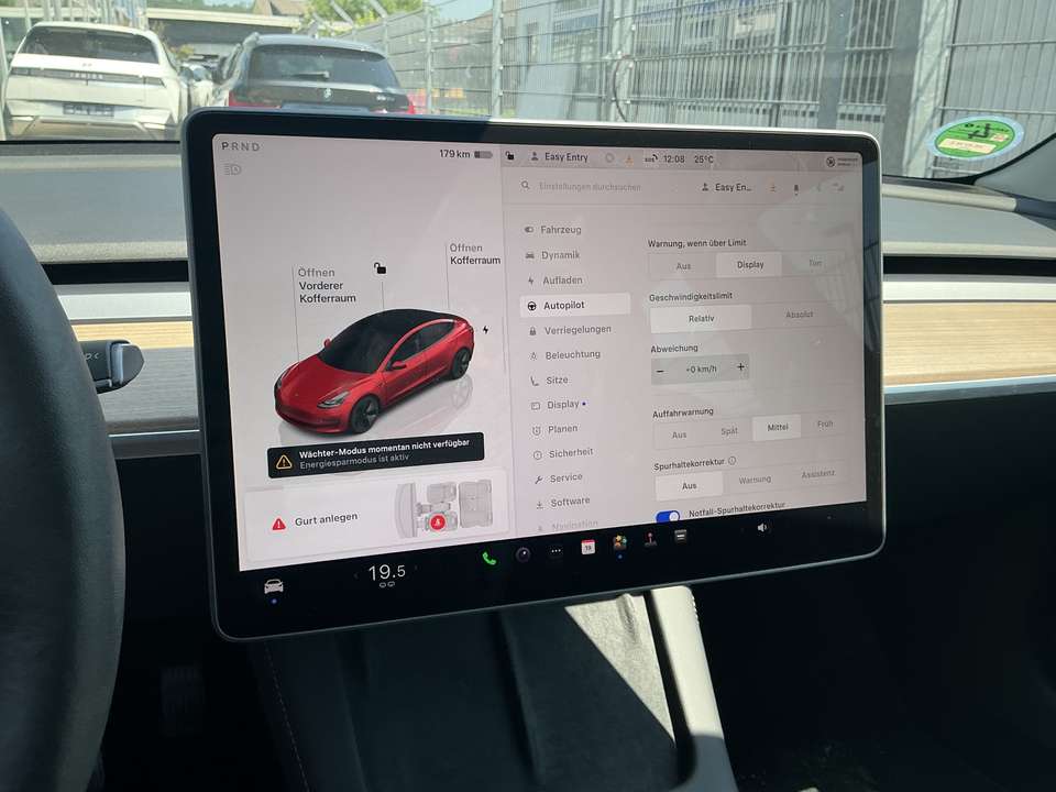 Tesla Model 3 - Imagem 10